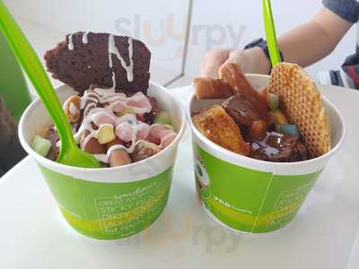 Sweet Frog Premium Frozen Yogurt, Fleming Island