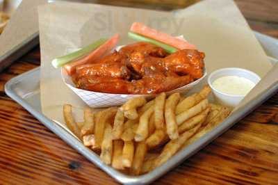 The Winghouse Grill, Watkinsville