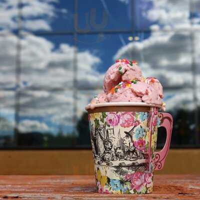Mad Hatter's Scoops