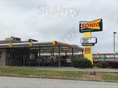 Sonic Drive-In, Lawrenceburg