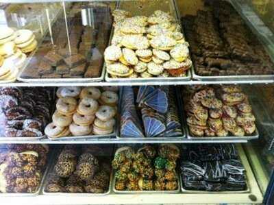 Del Ponte's Bakery