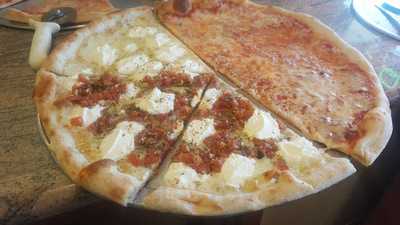 Mystic Island Pizza, Tuckerton