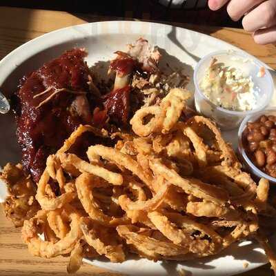 Tastebuds Smokehouse