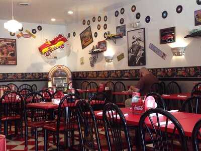 Spinner's Good Time Diner, Chardon