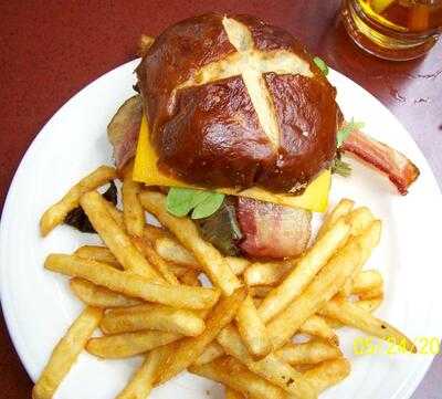 Michigan on Main Bar and Grill