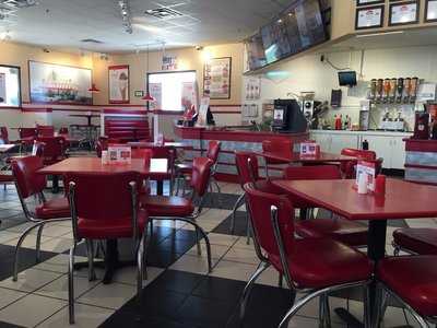 Freddy's Custard, Highland Village