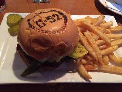 B-52 Burgers And Brew Inver Grove Heights