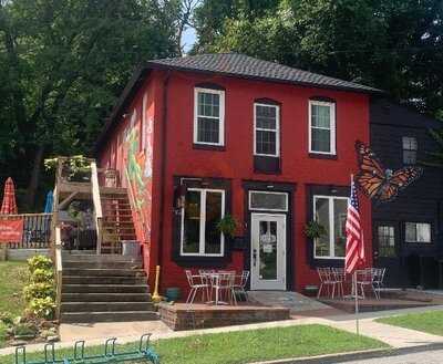 Derailed Coffee Bar & Cafe, Boonville