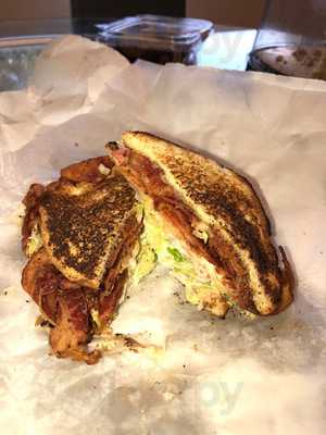 Hard Roll Deli, Highland