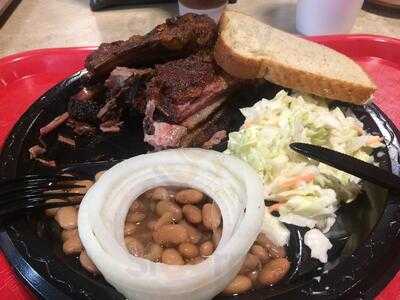 Baker Boys BBQ, Gonzales