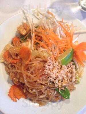 Green Papaya Thai Restaurant