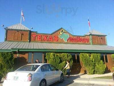 Texas Roadhouse, Live Oak