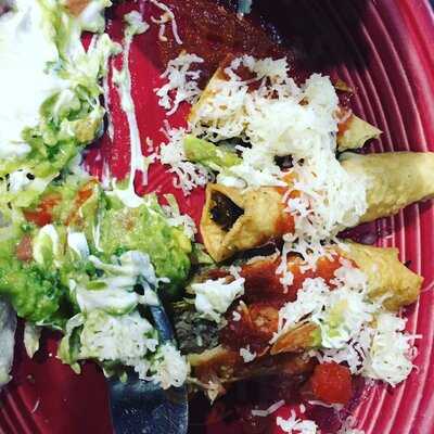 Las Rocas Bar & Grill, Castaic