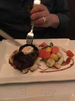 Radcliffe Steak & Seafood, Sammamish