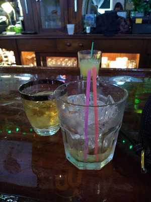 Lucky's Irish Pub & Grub