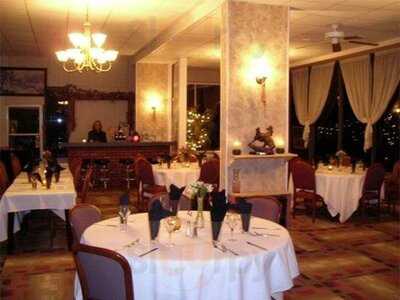 Carriage & Horses Restaurant