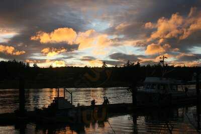 Nell Thorn Waterfront Bistro & Bar