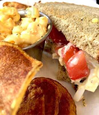 floyd and bobo's bakery and snack palace, Liberty