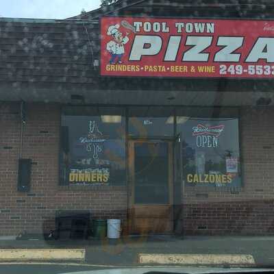 Tool Town Pizza, Athol