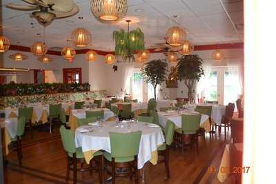 Monsun Fine Indian Cuisine, River Edge