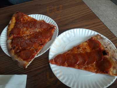 Mazzone's Pizza, River Edge