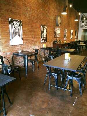 Bee Creek Cafe and Bakery, Platte City