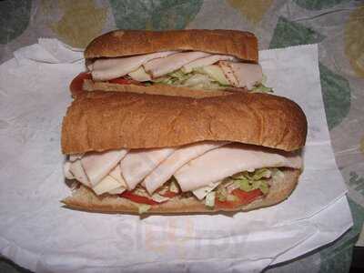 Subway, Newington