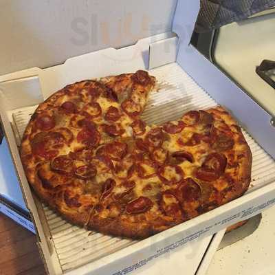 Geno's Pizza & Pasties