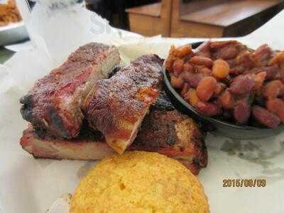 Old Carolina Barbecue Company, Ontario