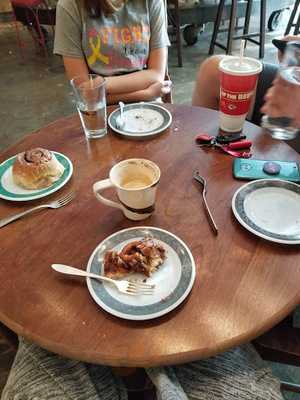 Three Link Gallery and Coffee Shop