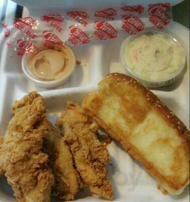 Raising Canes Chicken Fingers, Shoreview