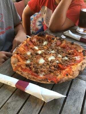 850℉ Barpizza, Milton