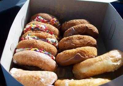 Madsen Donuts, Geneva on the Lake