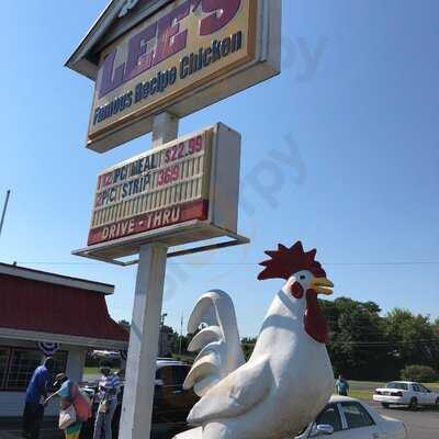 Lee's Famous Recipe Chicken, Lebanon