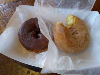 Frosty’s Donuts & Coffee Shop, Gardiner