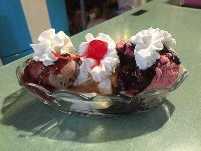 Scoop's Ice Cream, Blairsville