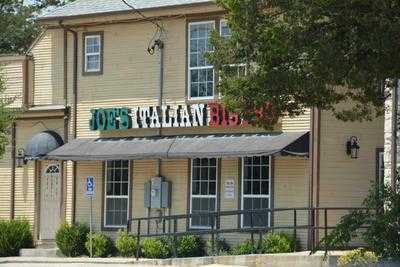 Joe's Italian Bistro