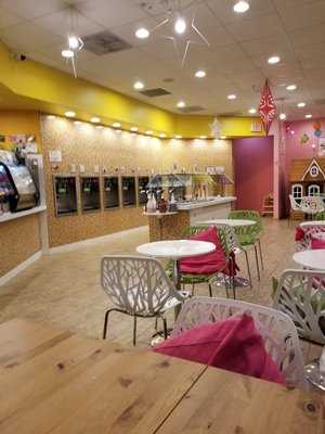 Cocomero Frozen Yogurt, Forsyth