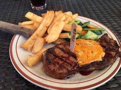 Big E Steakhouse & Saloon