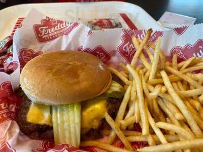 Freddy's Frozen Custard & Steakburgers