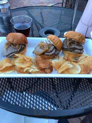 Fishermen's Inn, Elburn