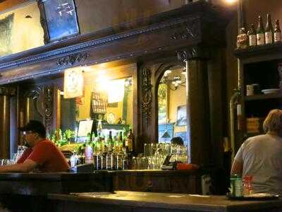 Puempel's Olde Tavern