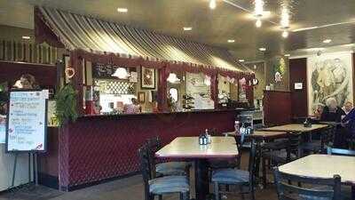 Sweet Henrie's Ice Cream Parlor & Restaurant