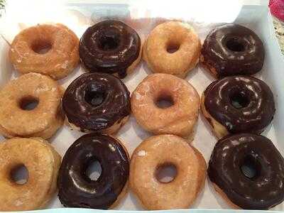 Bradley's Donuts, Farmington