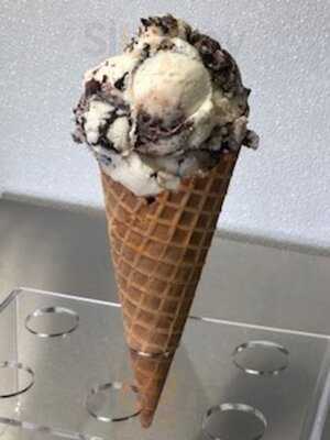 Grilled Cravings & Quality Ice Cream, Saint Joseph