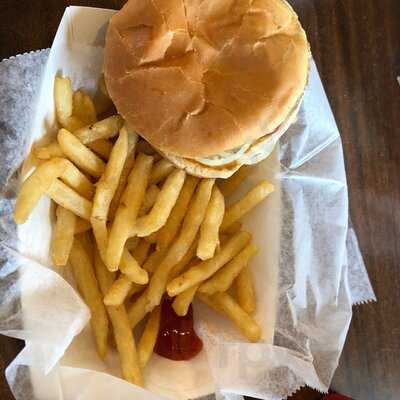 Sundaes Drive Inn, Stockton