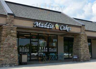 Maddie Cakes, Advance