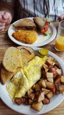 D's Omelet Shoppe, Carver