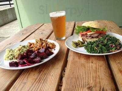 Feast Market & Delicates