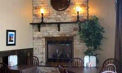 Duke's Steakhouse